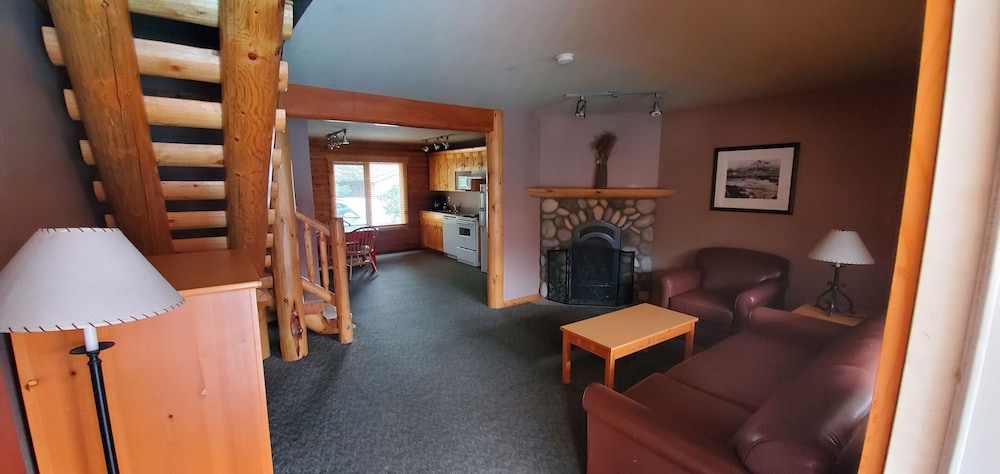 Miette Mountain Cabins 34/50