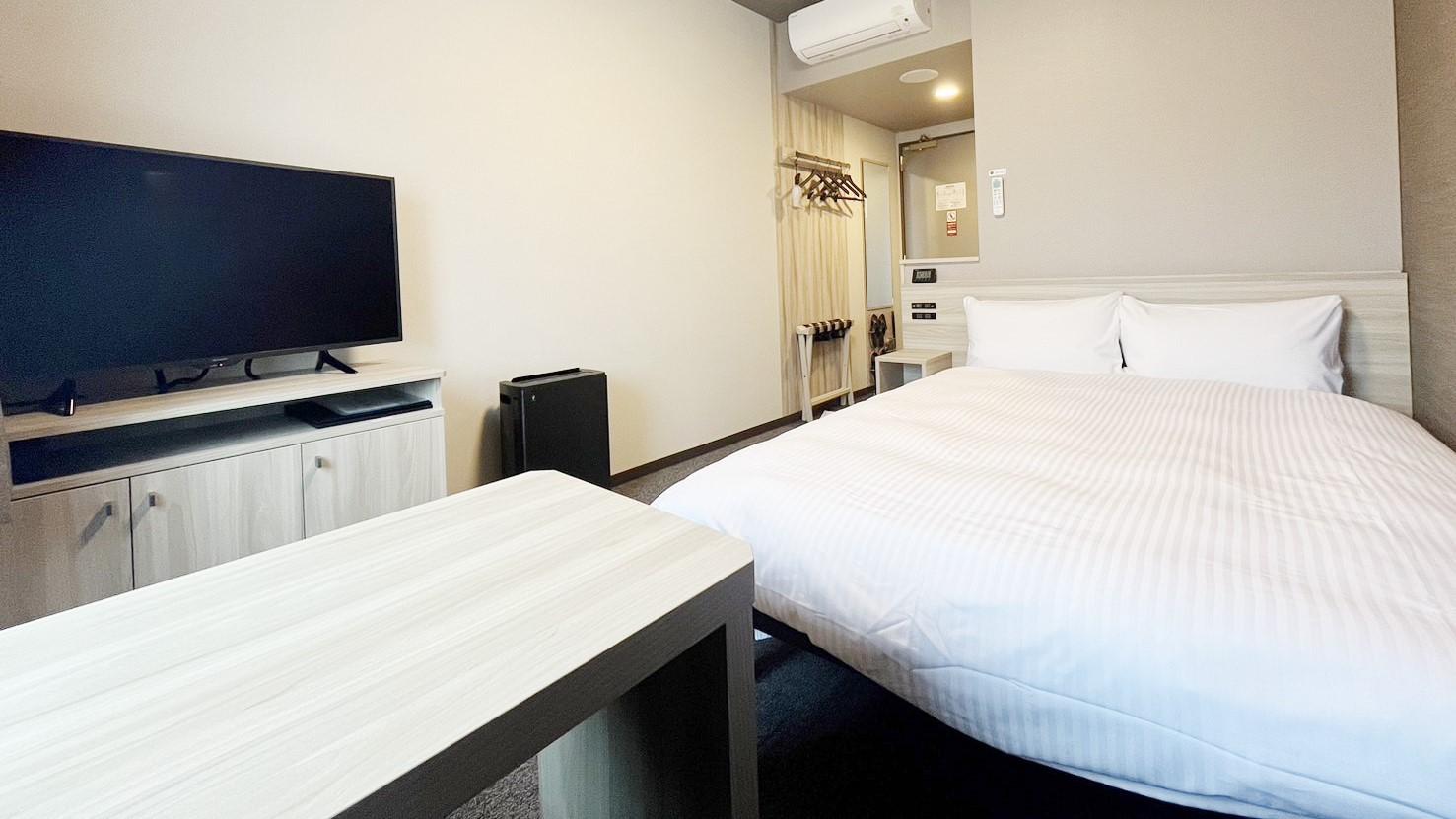 Room, Semi Double Bed, Electronic Cigarette Only, Smoking
