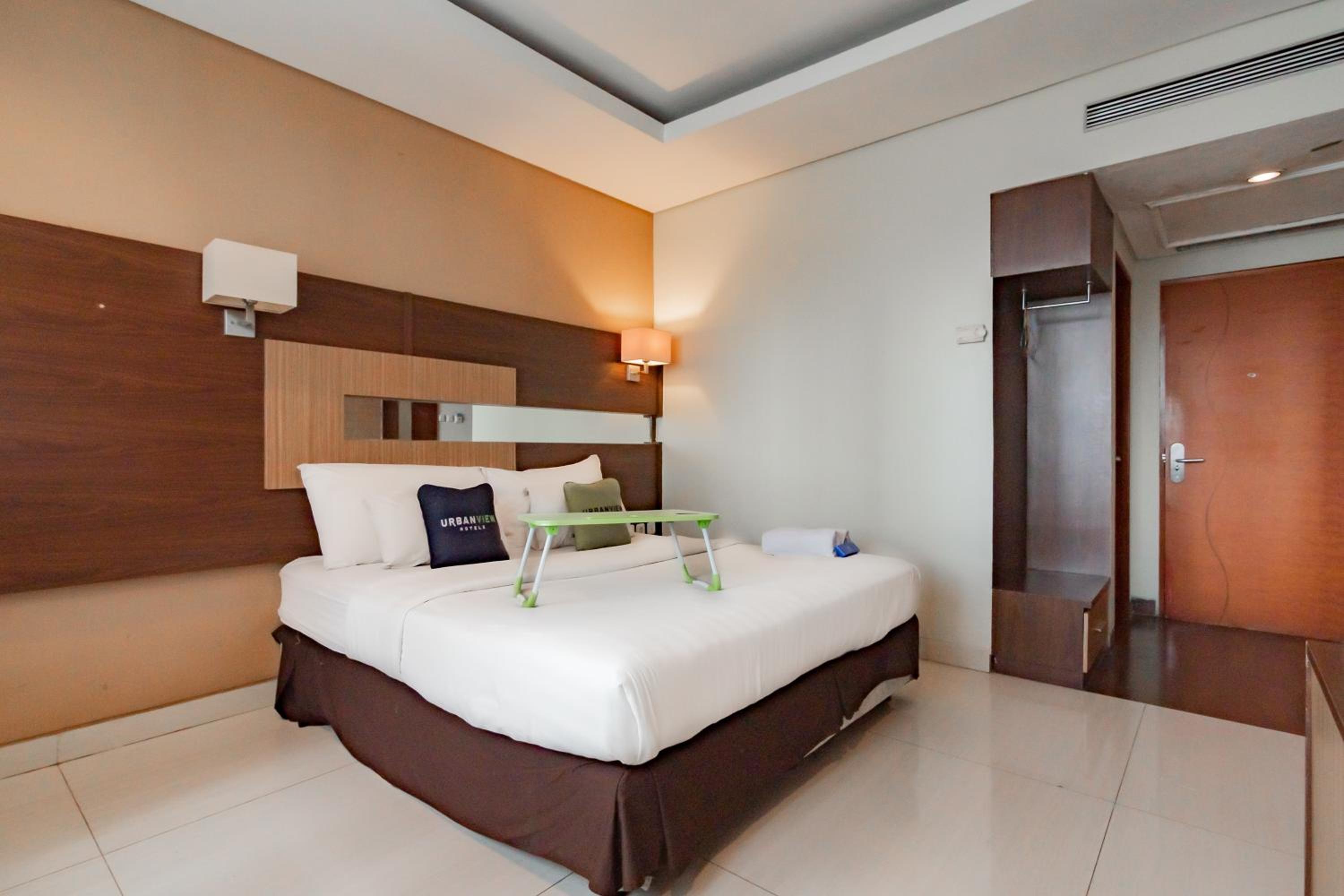 Urbanview Hotel Newton Riau Bandung 19/55