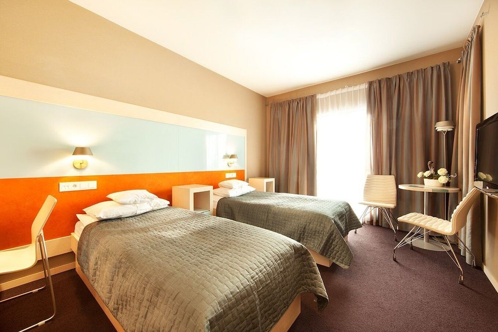 Niebieski Art Hotel And Spa 15/45