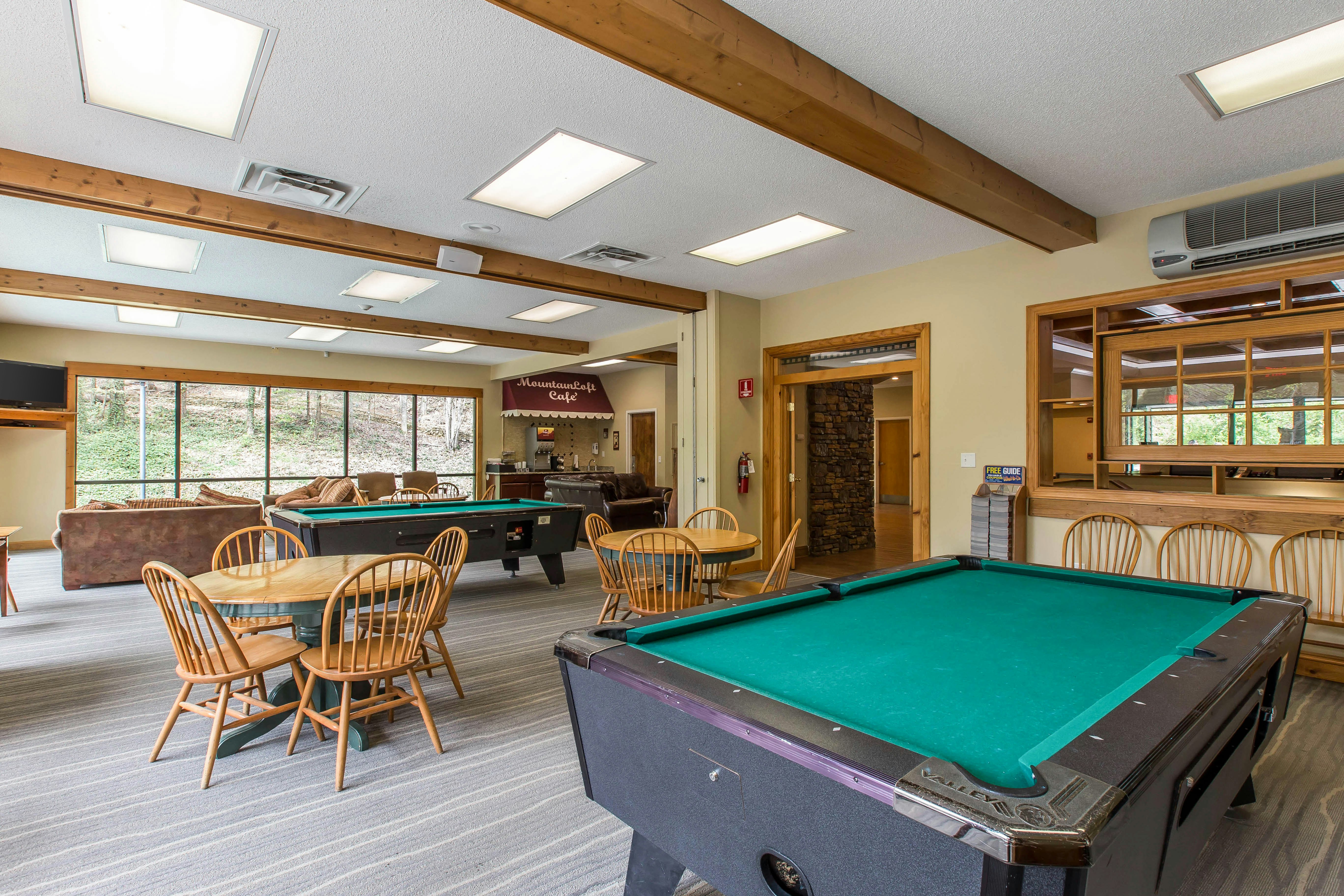 Hilton Vacation Club MountainLoft Gatlinburg 14/42