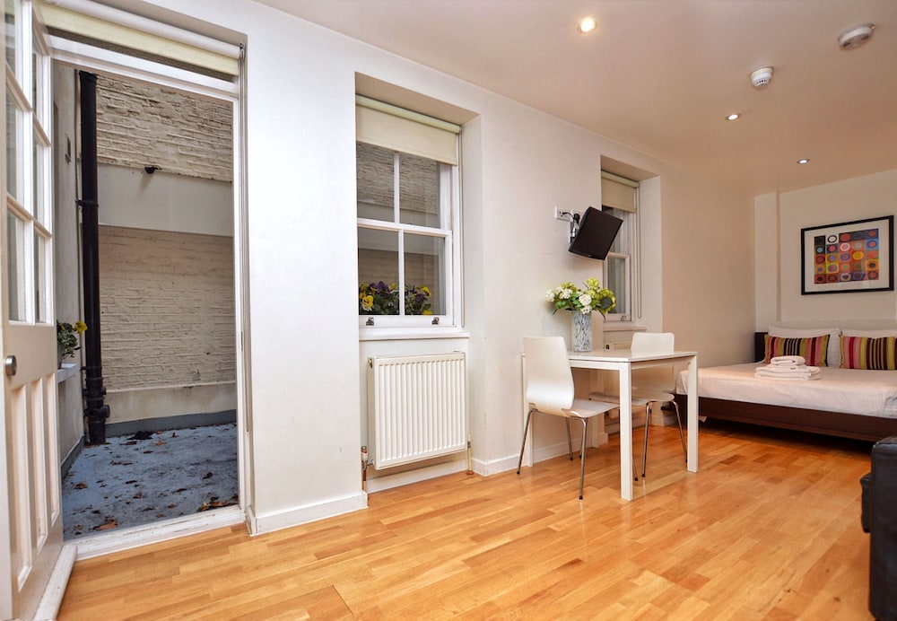 Princes Square Serviced Apartments 29/50