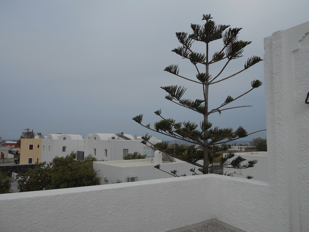 PERISSA HOTEL 41/50