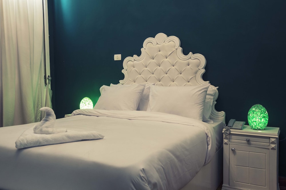 Tahrir Plaza Suites in CAIRO