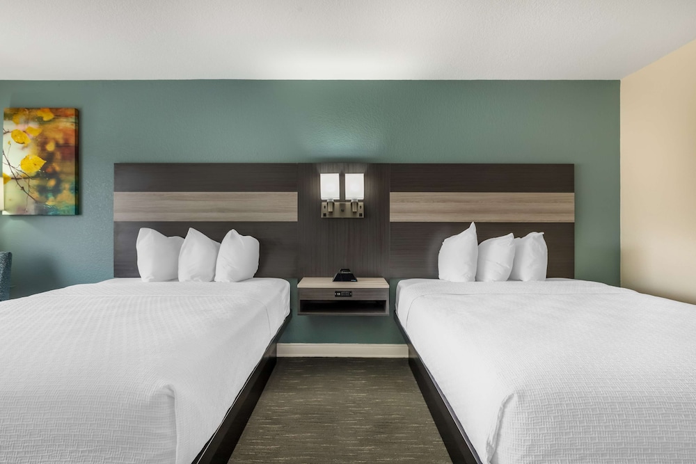 Best Western Prime Inn & Suites 8/29