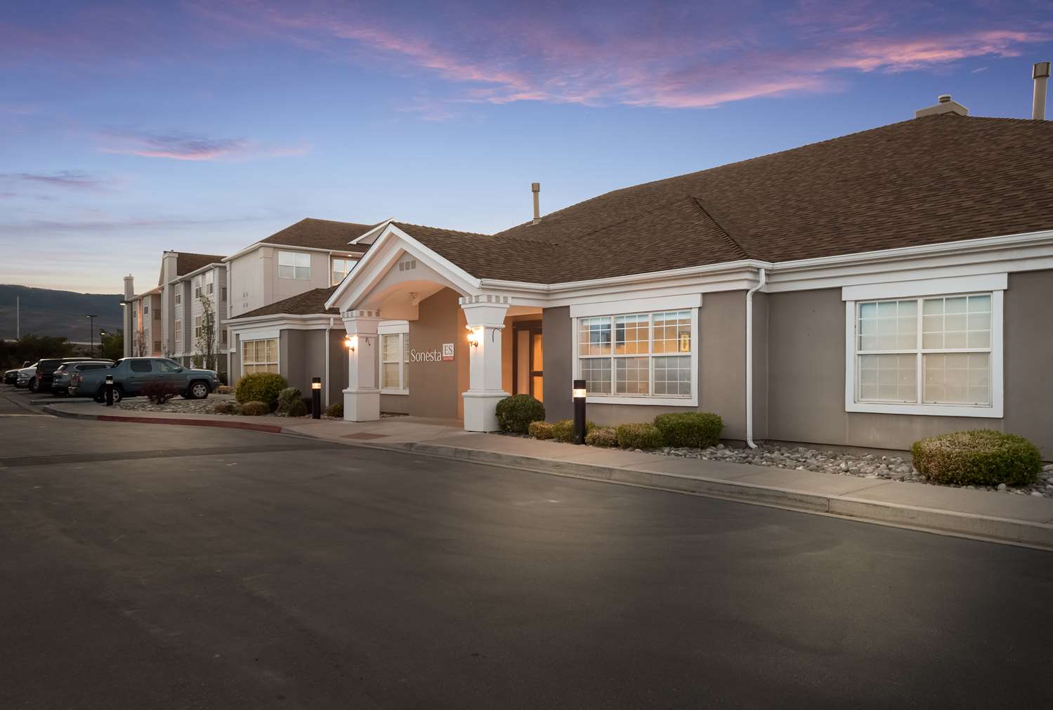 Sonesta ES Suites Reno 4/63
