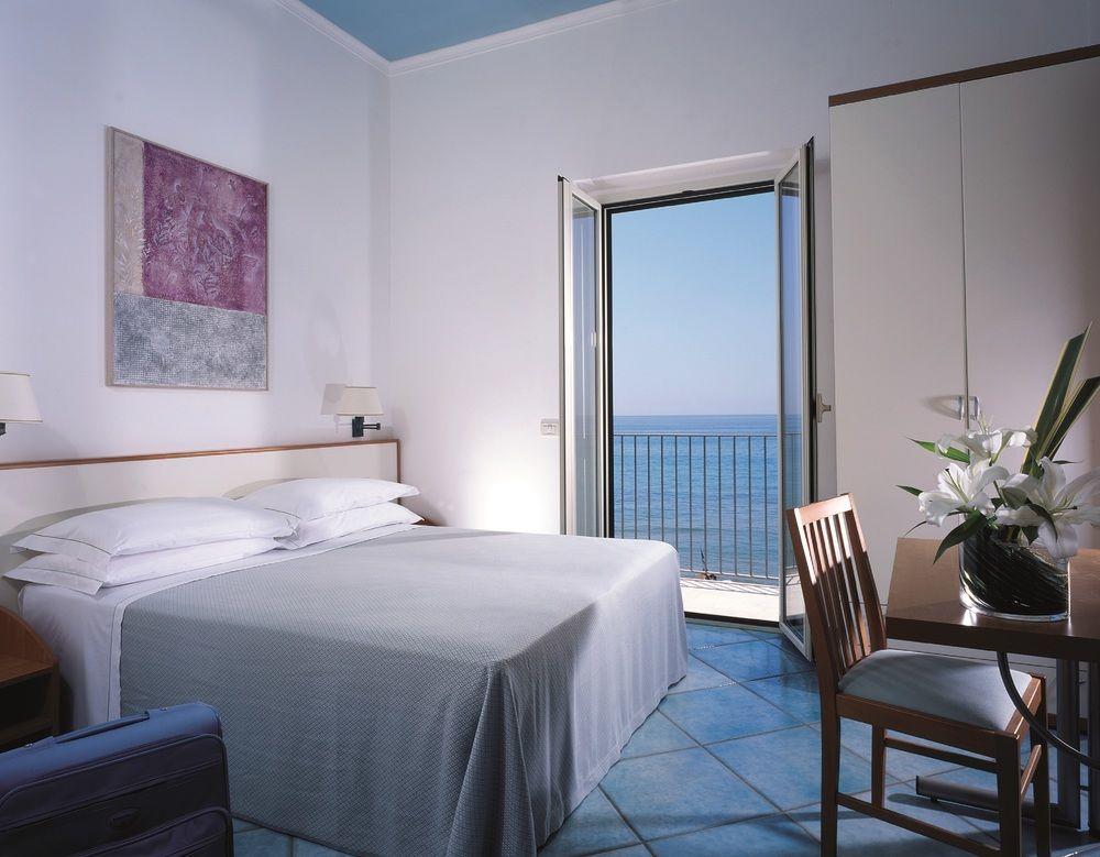 Hotel Amyclae 4/23
