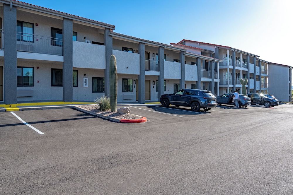 3 Palms Tucson North Foothills 48/57