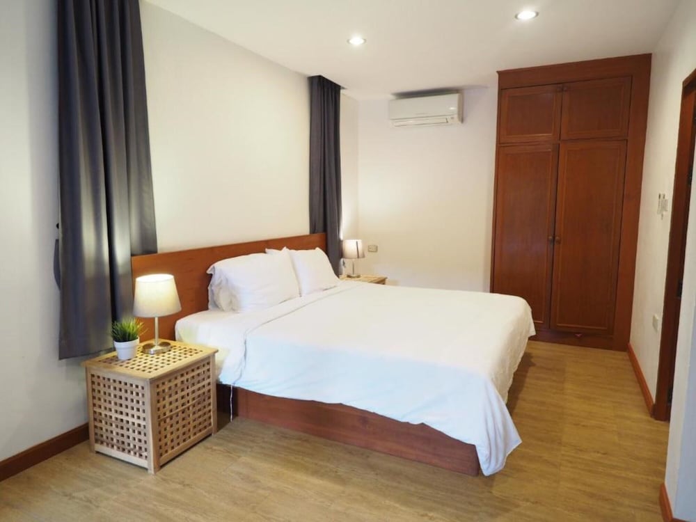 SUPERIOR, SUITE, VILLA, GARDEN SIDE