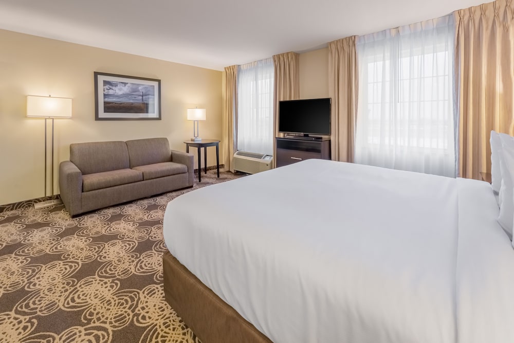 Landmark Suites 13/50