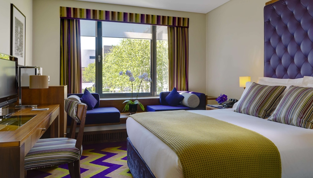 Fitzwilliam Hotel 9/52