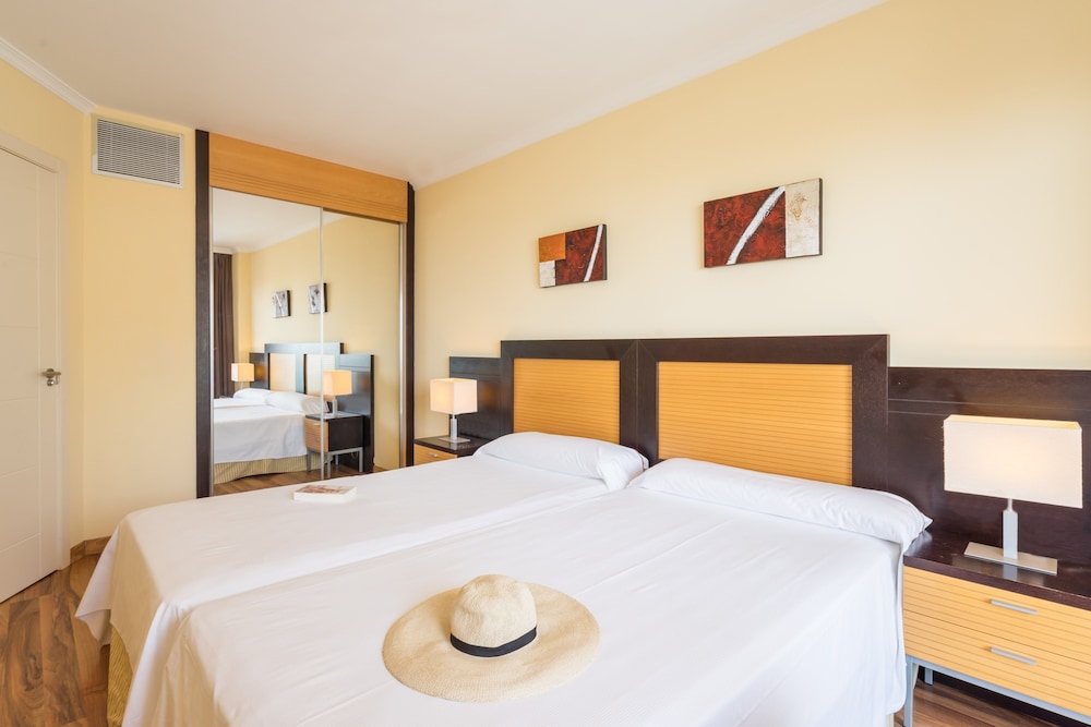 2 BEDROOMS, APARTMENT, BALCONY