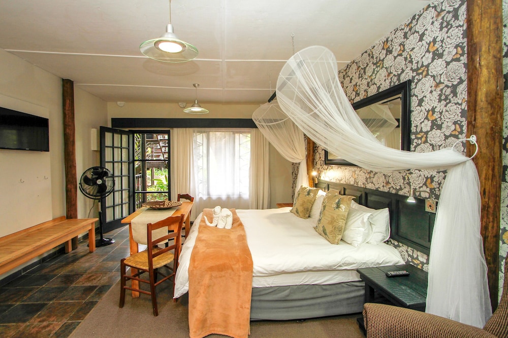 Umlilo Lodge 19/64