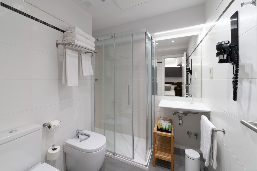 Hotel Avenida 23/62