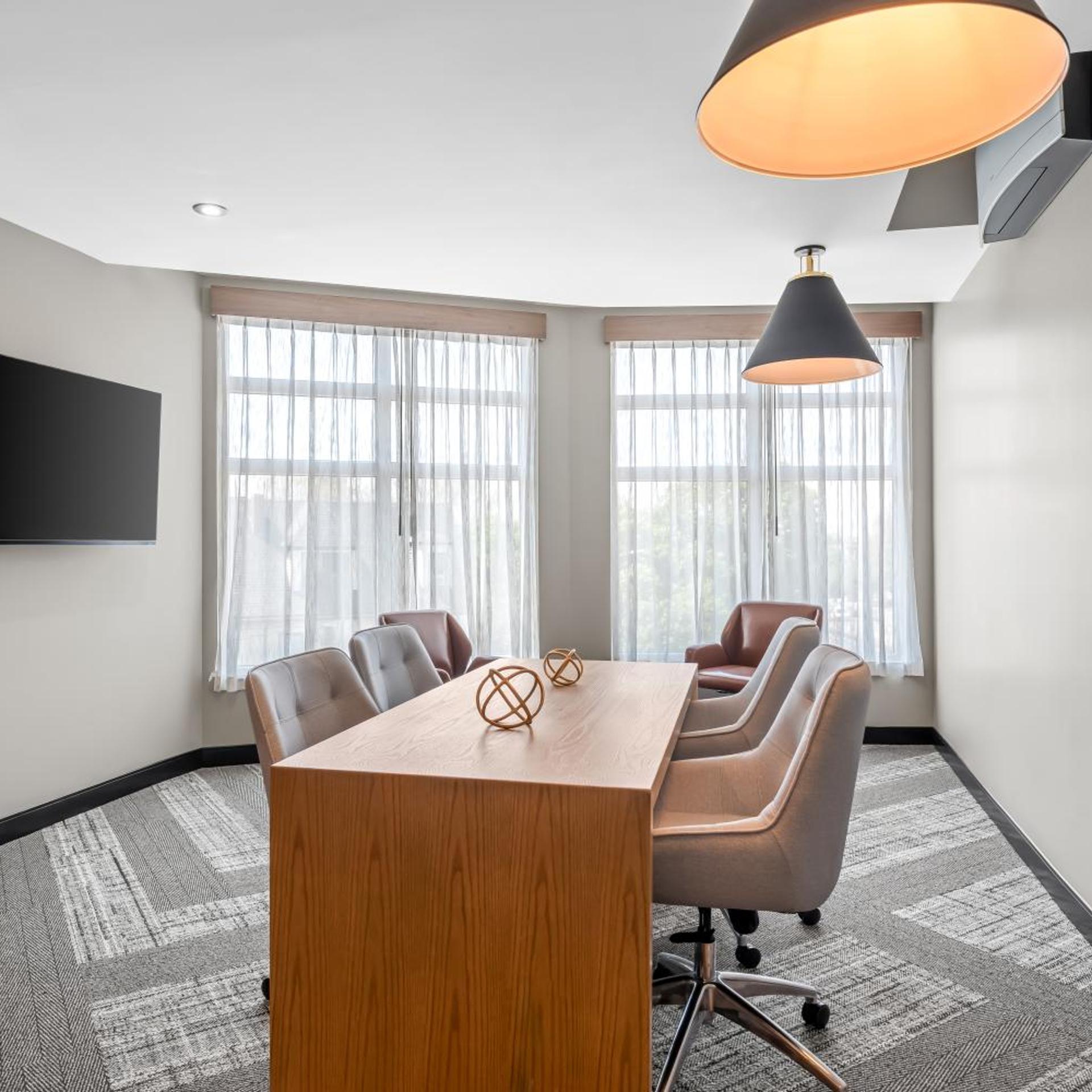 Beacon Suites Hotel 38/49
