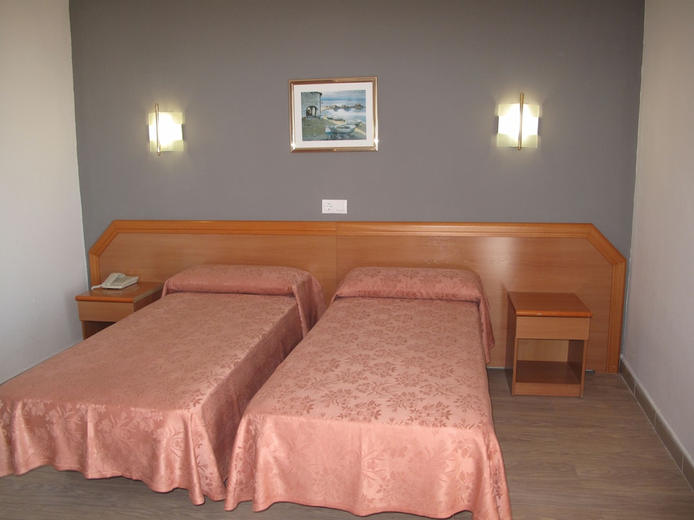 Reymar Hotel 7/33