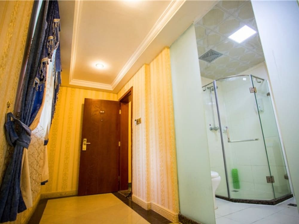 GreenTree Inn HuaiAn QingPu District Huaihainan Road Express Hotel 15/20
