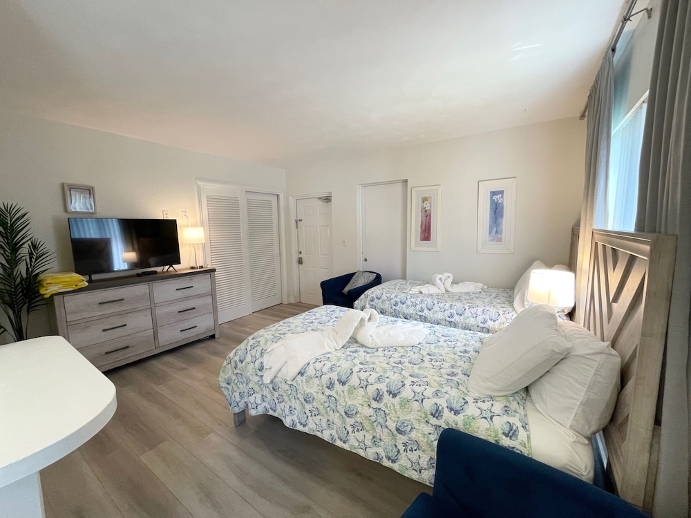 Tropic Isle Beach Resort 32/50