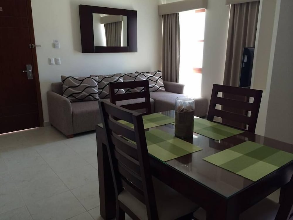 Marena Suites and Apartments 36/52