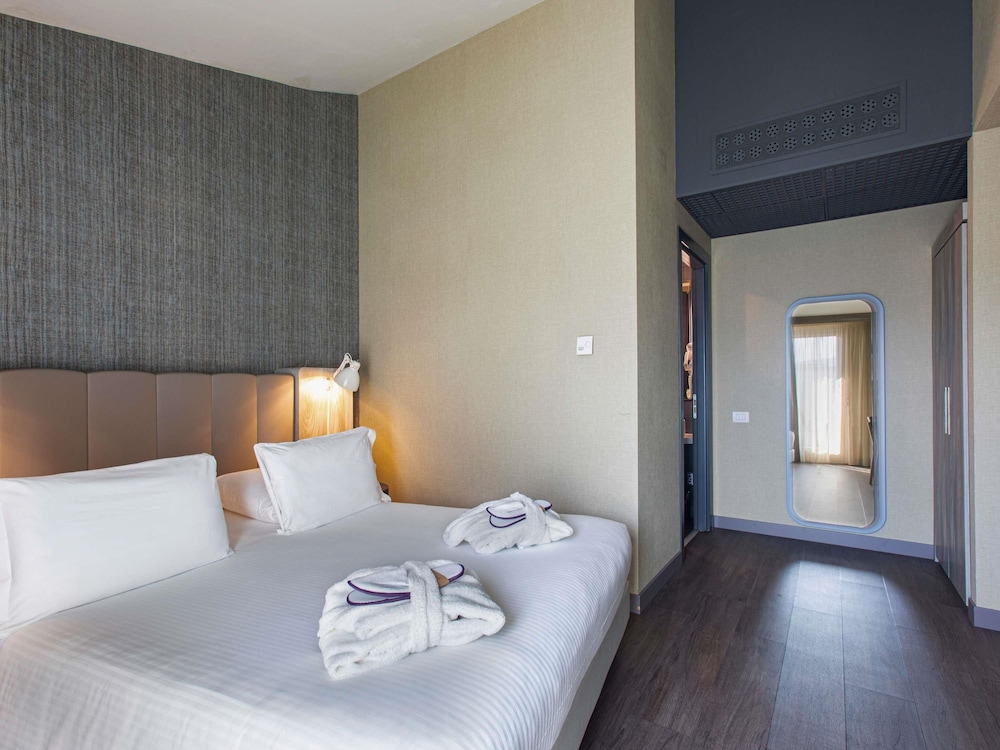 MERCURE FIRENZE CENTRO 14/73
