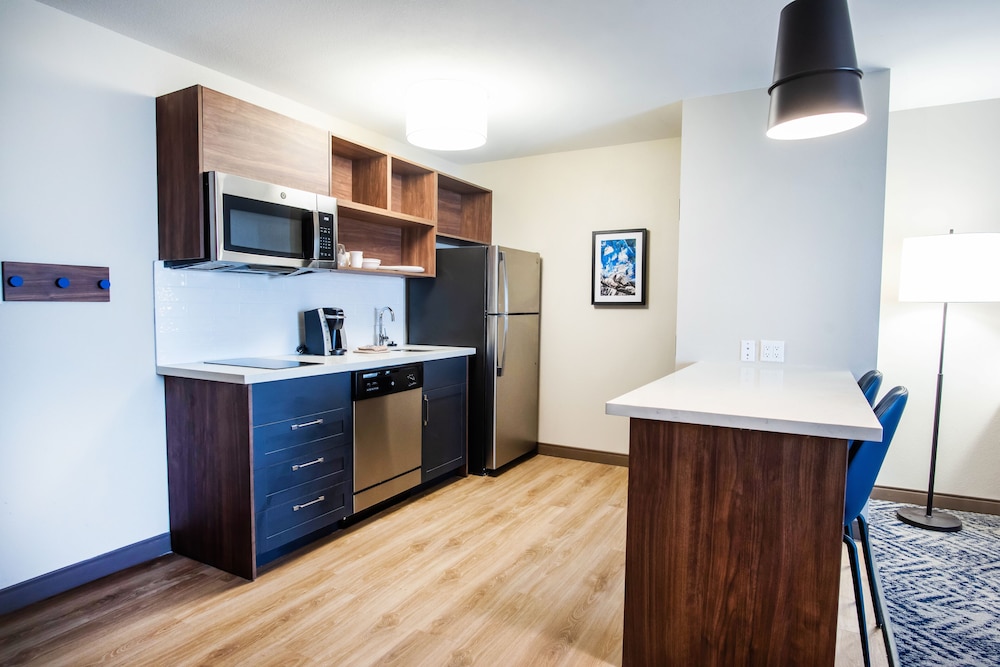 Candlewood Suites Lake Charles-Sulphur 5/30