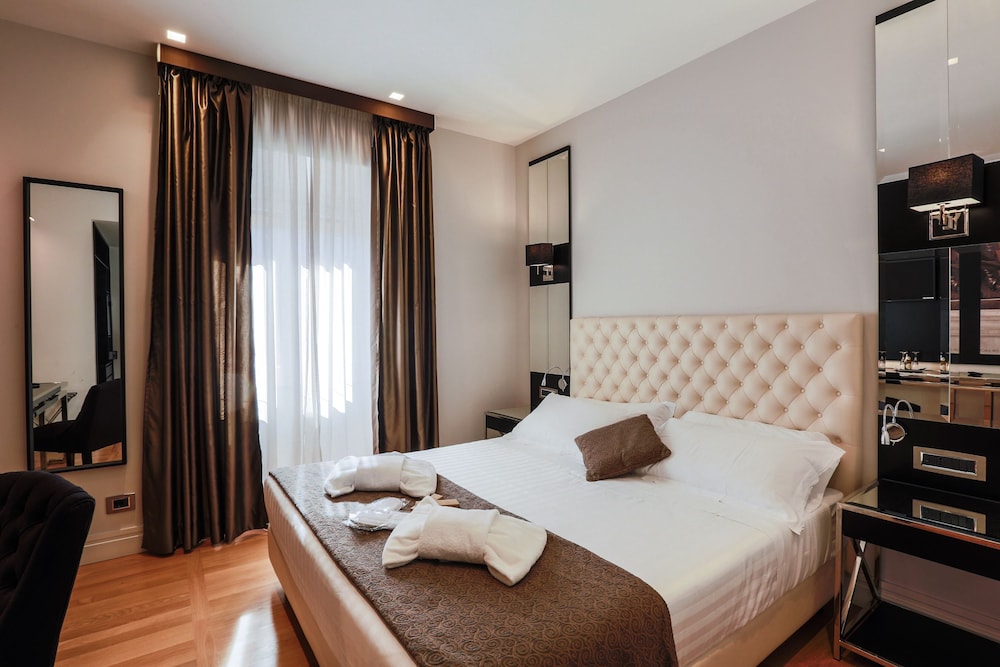 FLORIS HOTEL 48/73