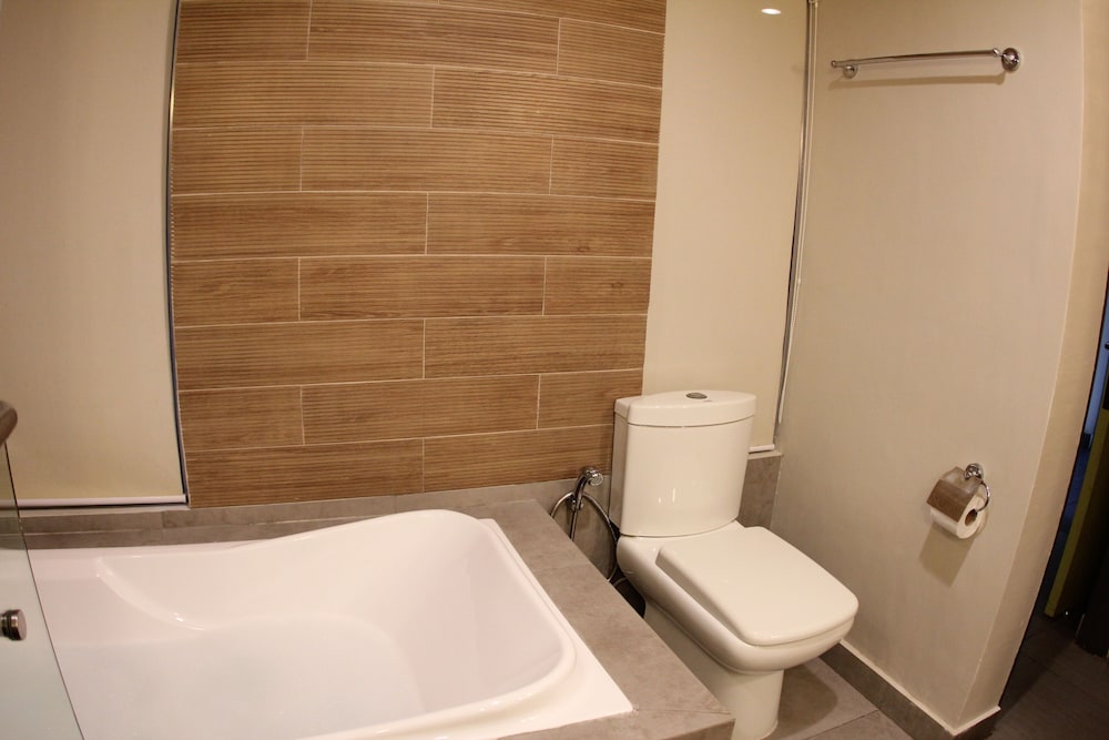 Cebu R Hotel Mabolo 16/54