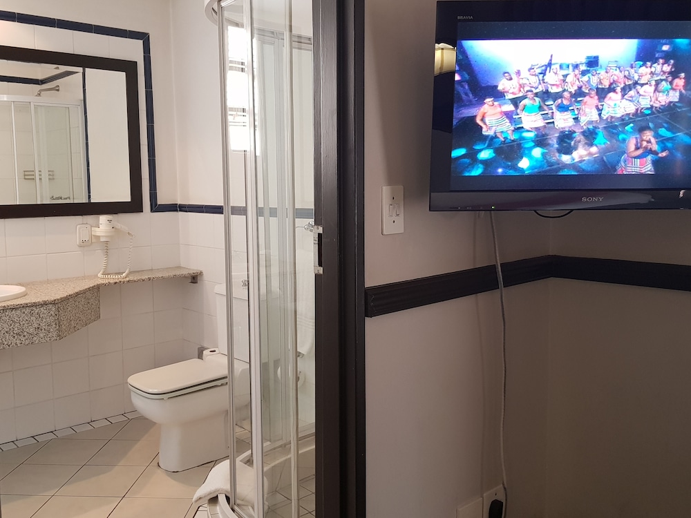 Court Classique Suite Hotel 48/50