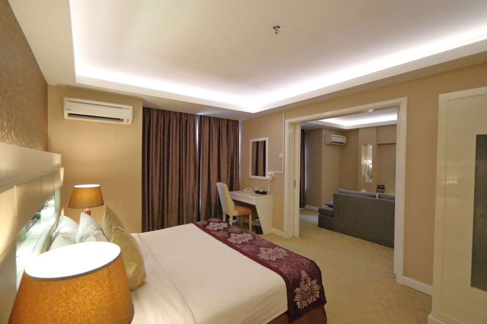 The Guest Hotel Spa 36/69