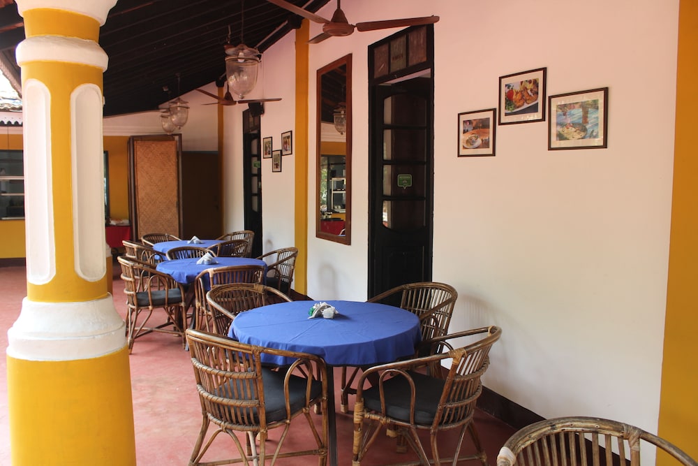 Granpas Inn Bougainvillea 41/50