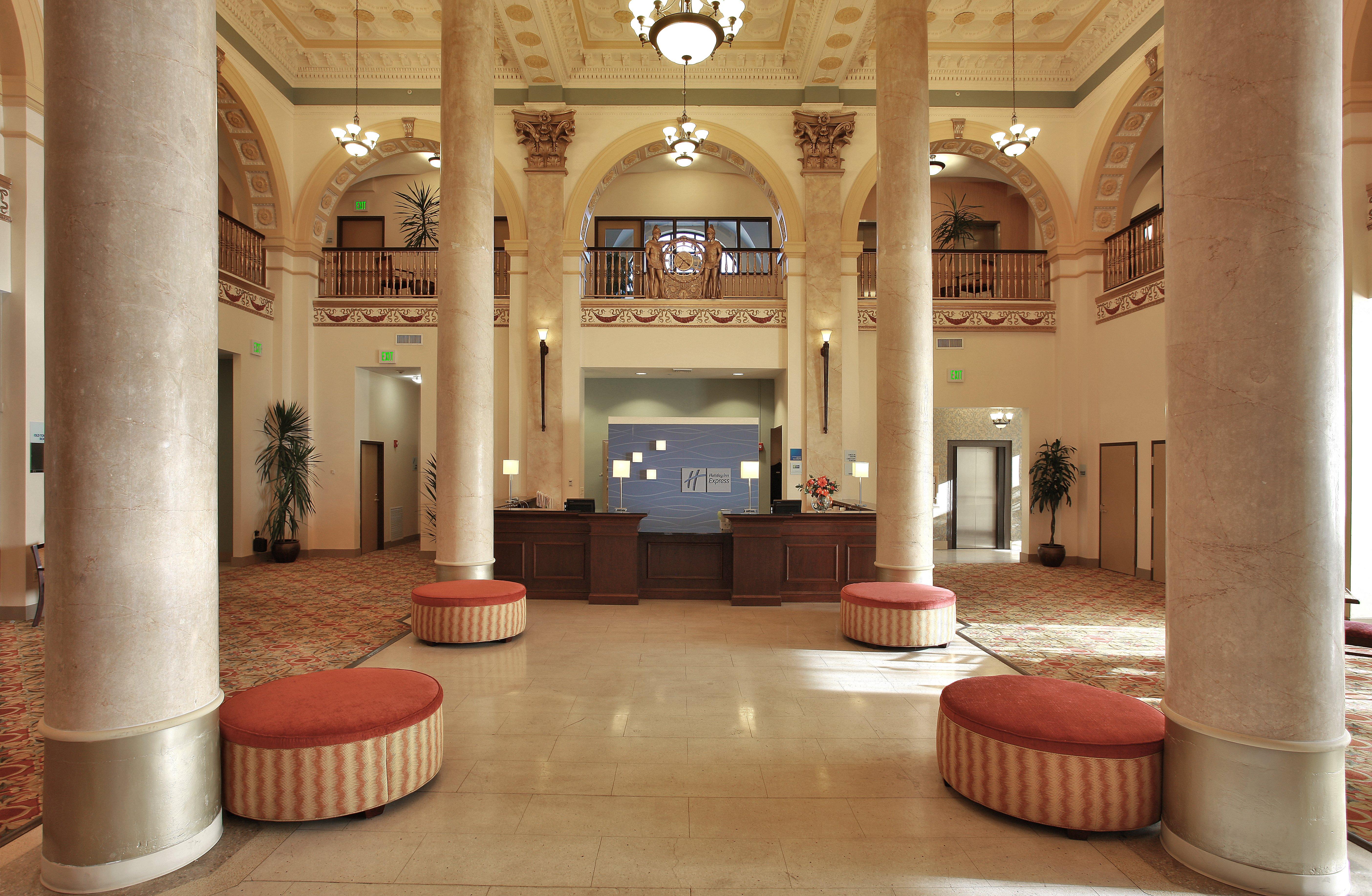 Baltimore Downtown Hotel 38/55