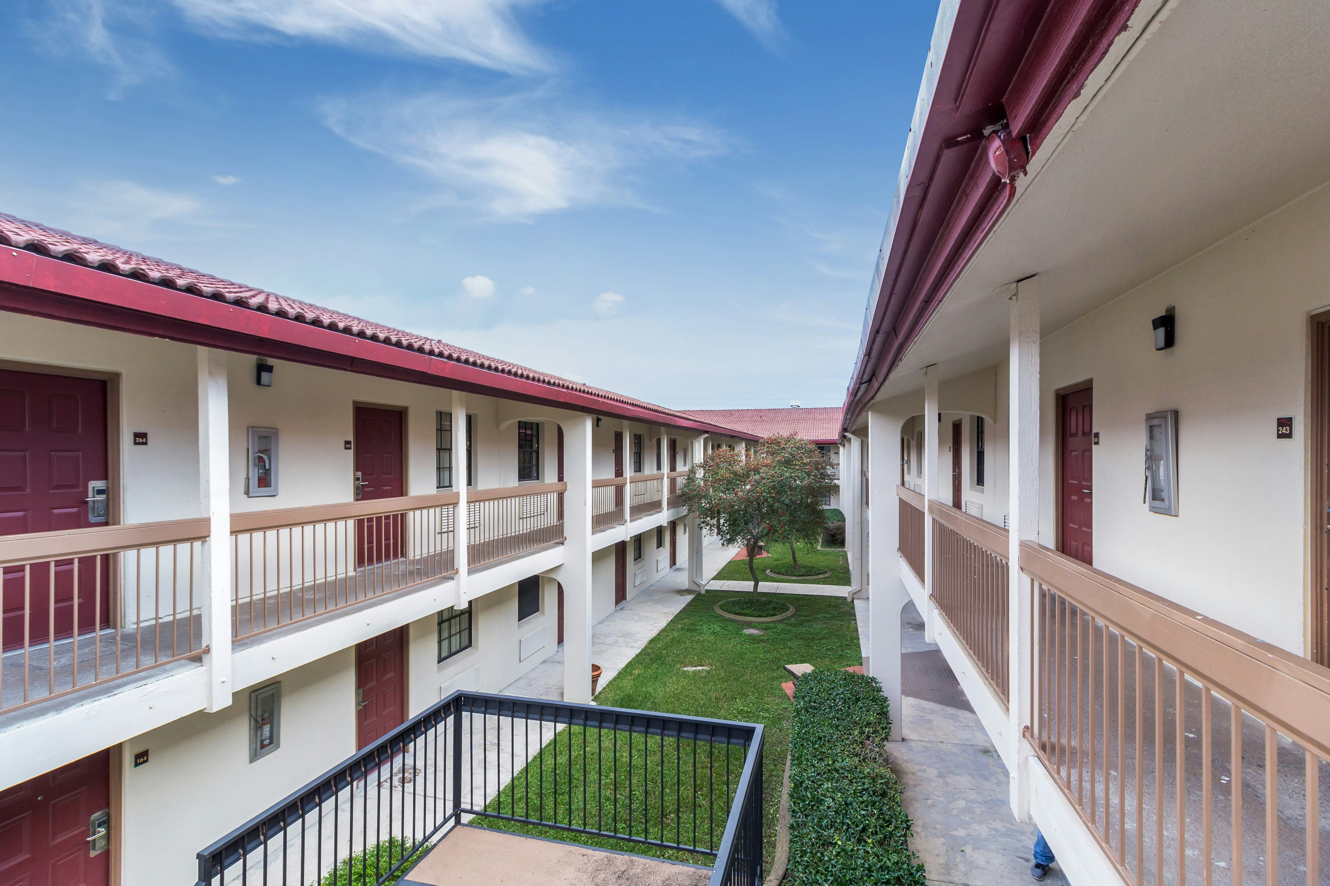 Red Roof Inn Houston East - I-10 2/26