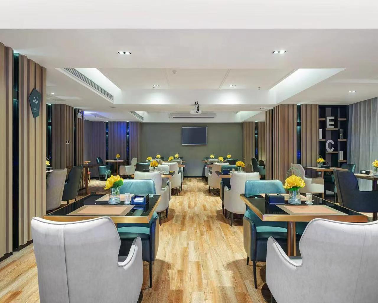 Echarm Hotel (Beihai International Passenger Transport Port Yintan) 32/42