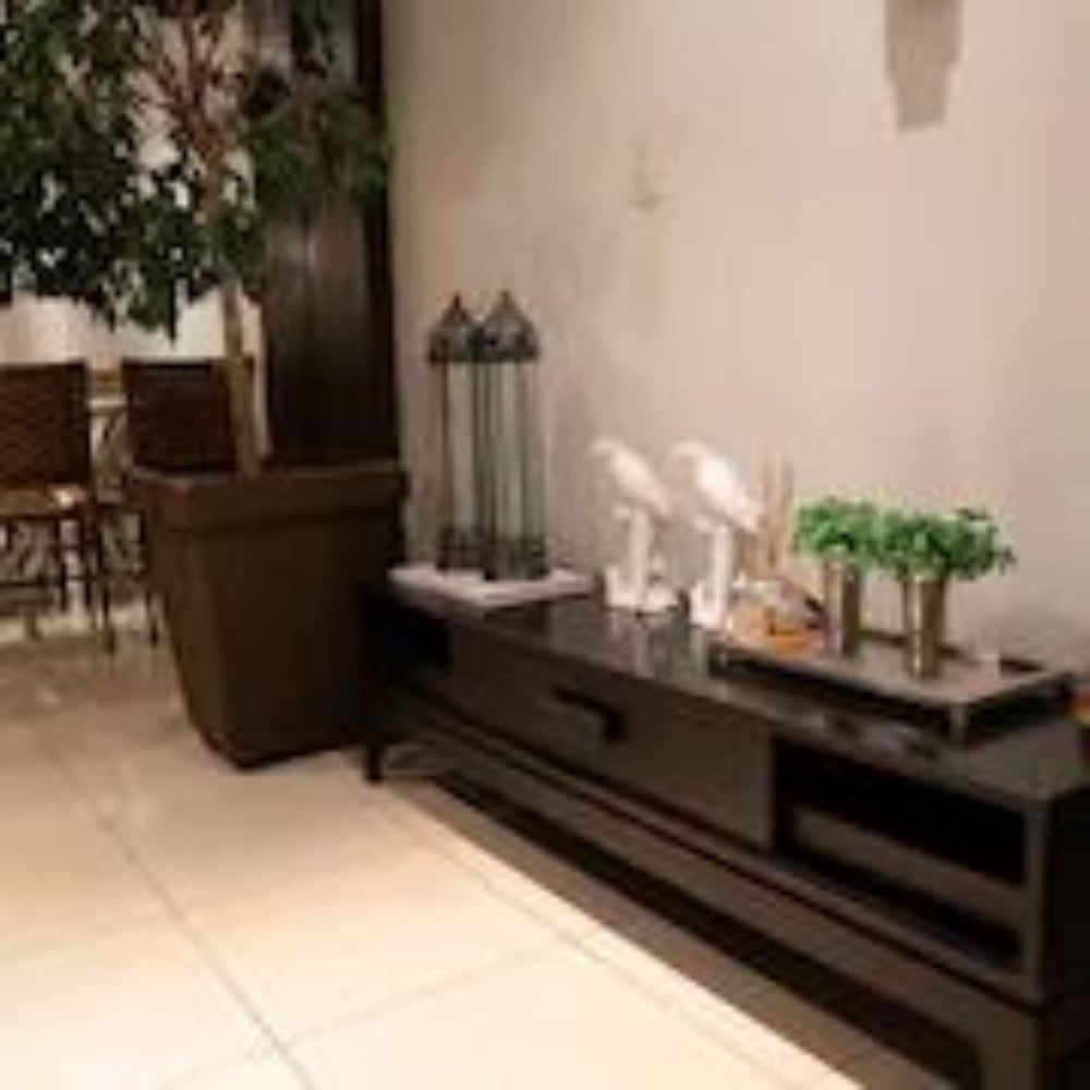 Oasis Tower Hotel 40/61
