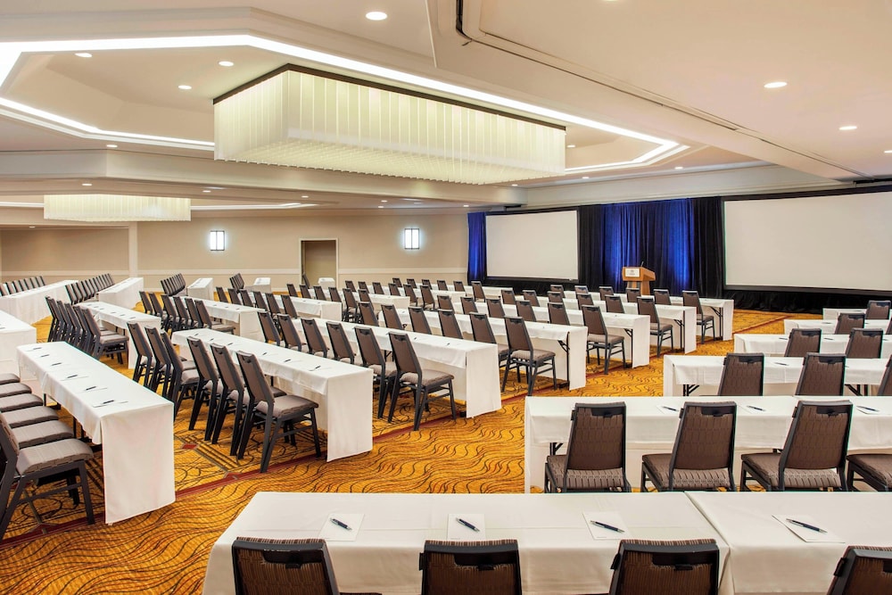Sheraton Inner Harbor 35/50