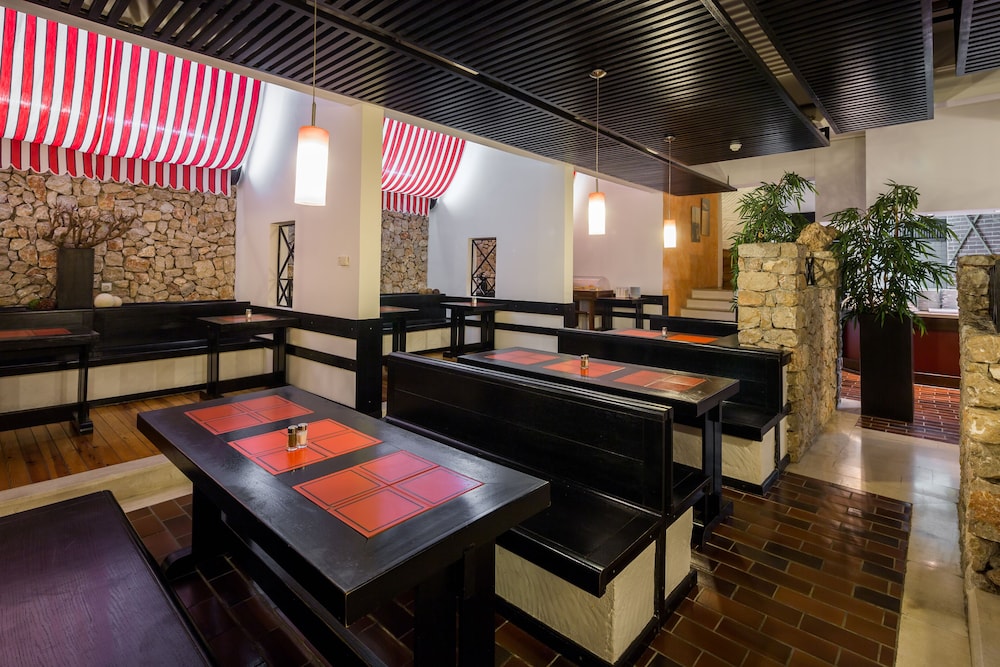 Bretanide Sport Wellness Resort 18/50