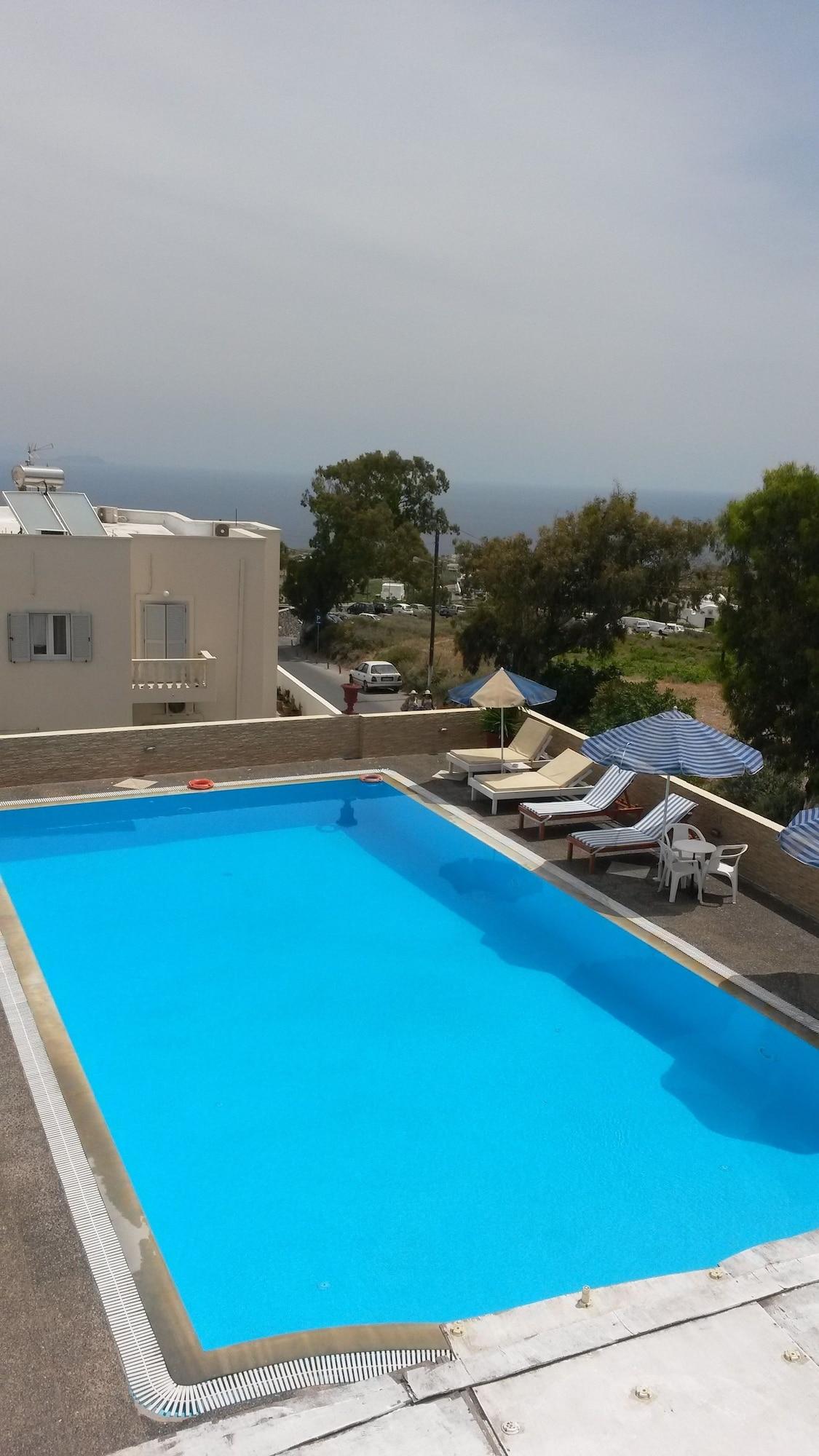 Hotel Thirasia 77/98