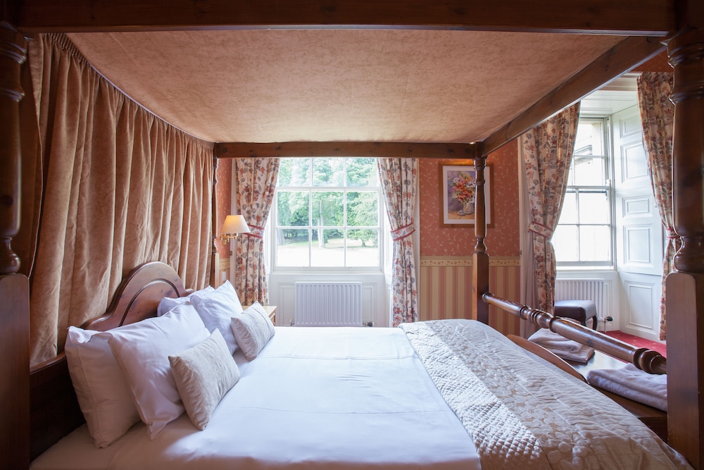 FOUR POSTER, DOUBLE BED