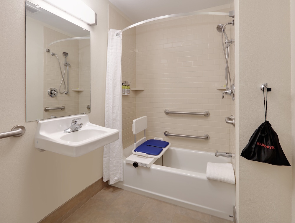 Candlewood Suites Salina 11/49