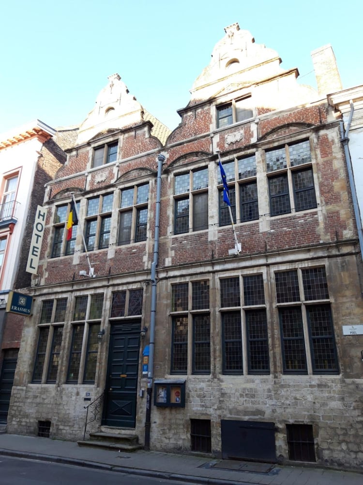 Erasmus Hotel 1/35