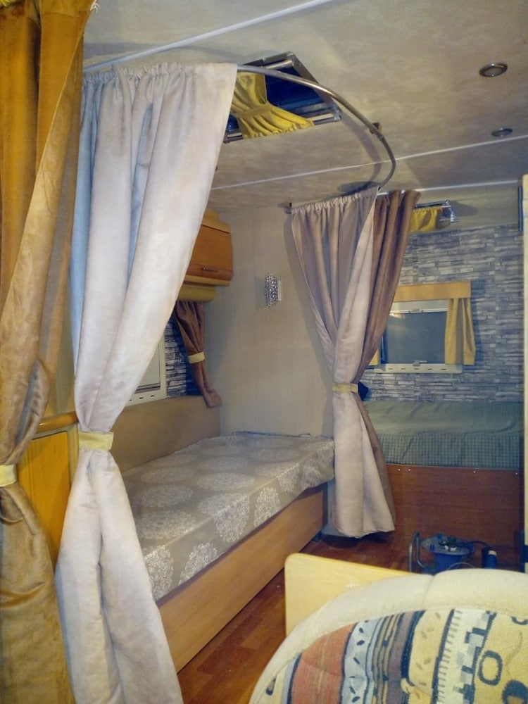 Camping Pitsoni 9/50