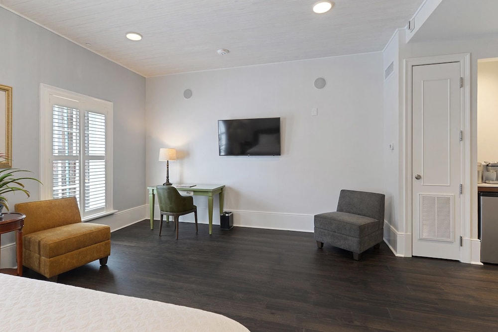 Pelham Hotel New Orleans 26/40