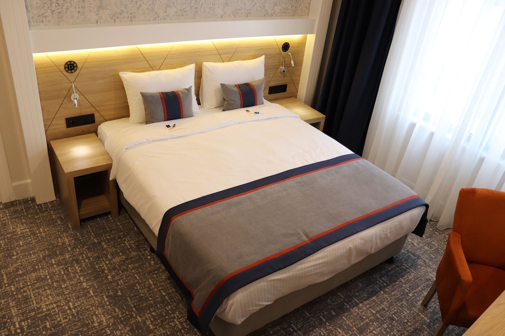 DES'OTEL 11/50