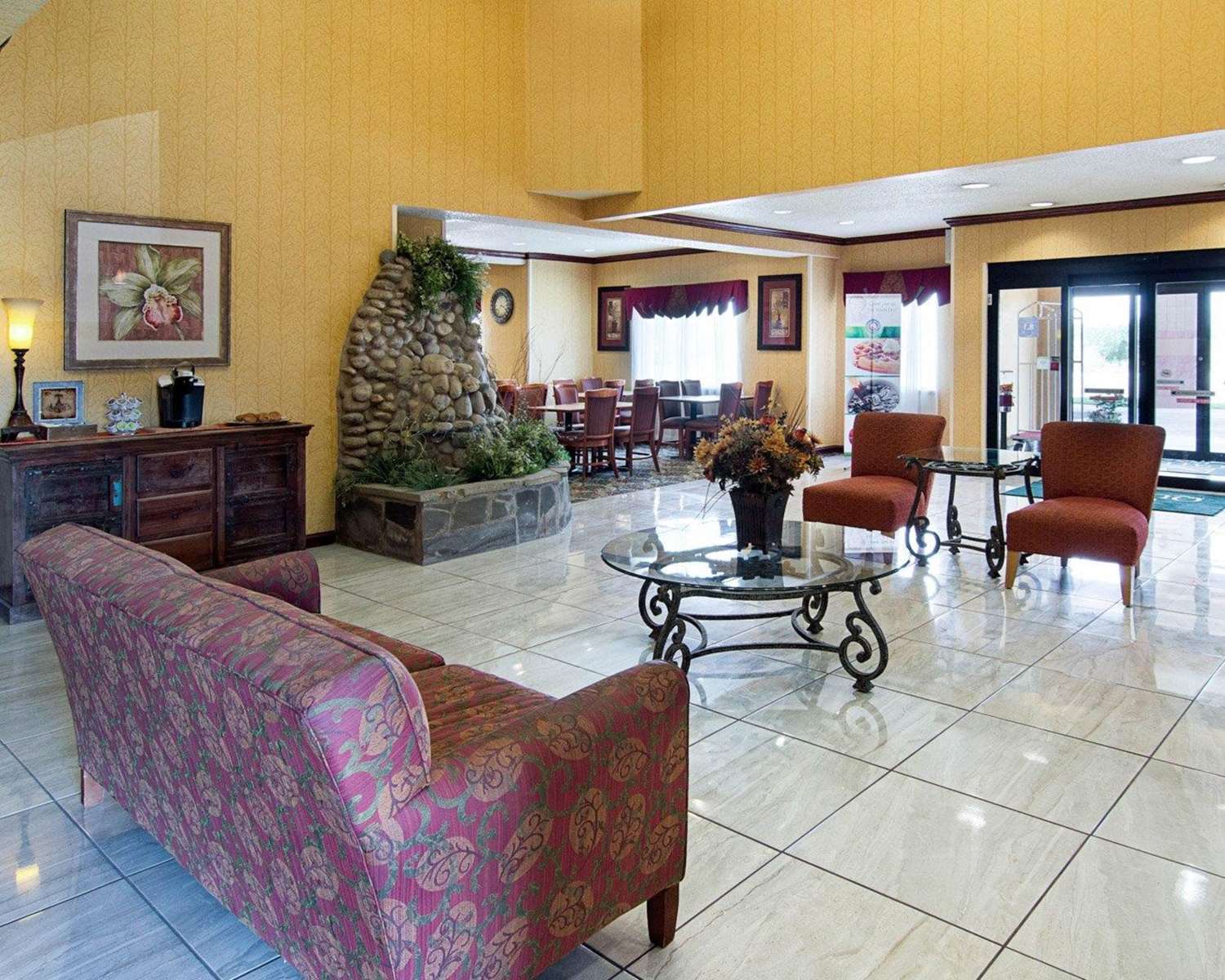 Quality Inn Midland TX 19/24