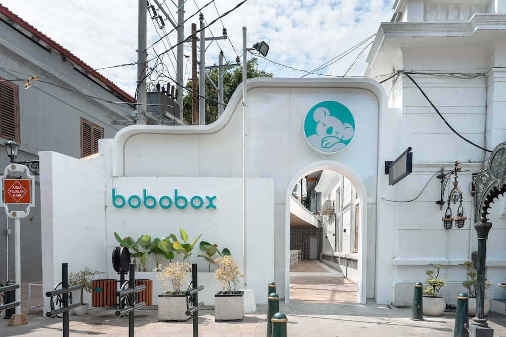 Bobobox Pods Kota Lama Semarang 3/45