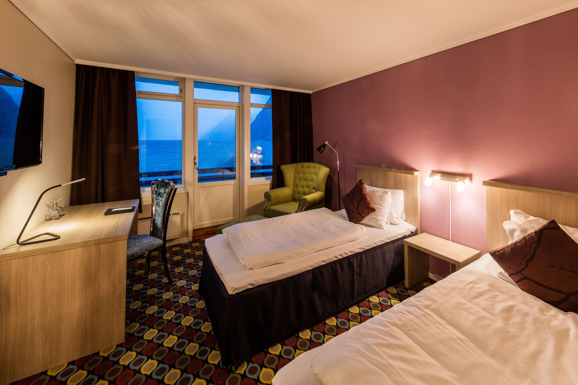 Standard, Double Bed, Mountain Side, Mountain View