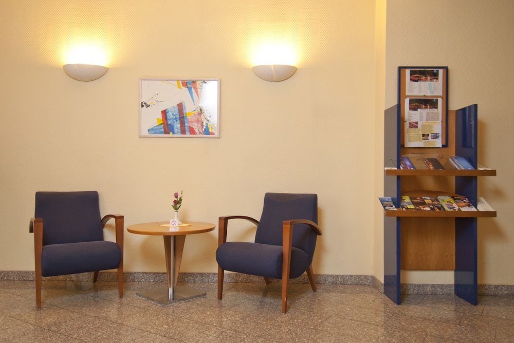 Mamaison Hotel Chain Bridge Budapest 37/50