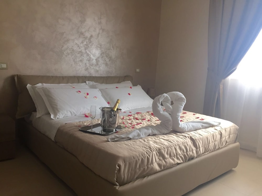 STANDARD, DOUBLE BED