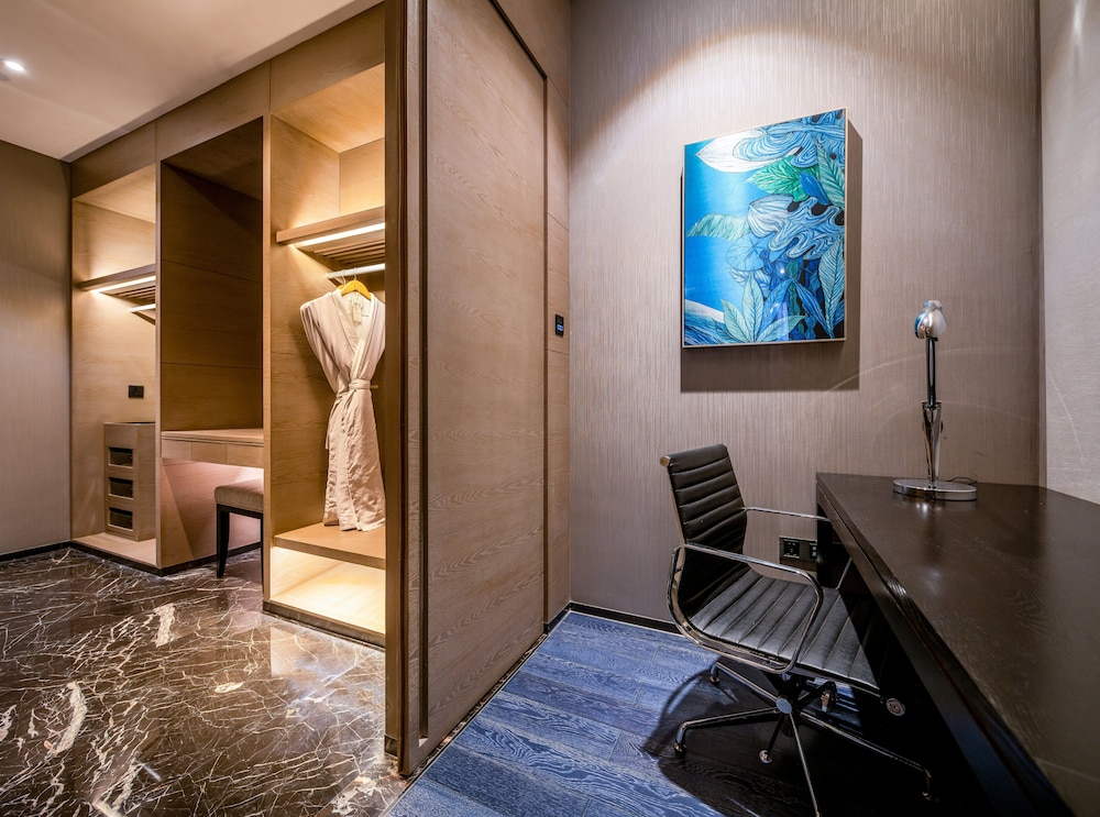Cachet Boutique Kunming Artime 27/50