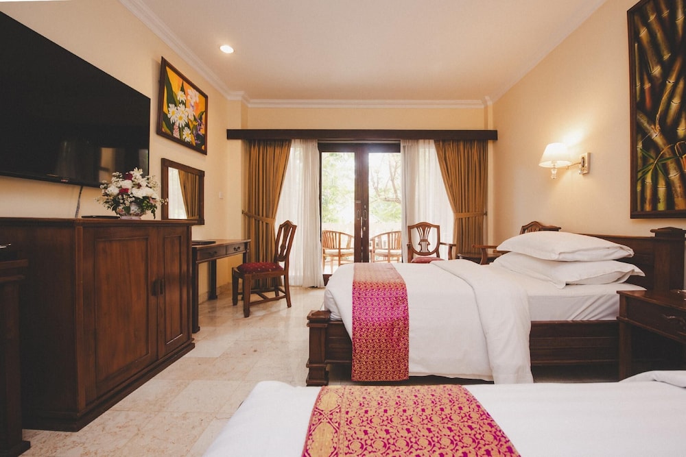 Hotel Kumala Pantai 27/75